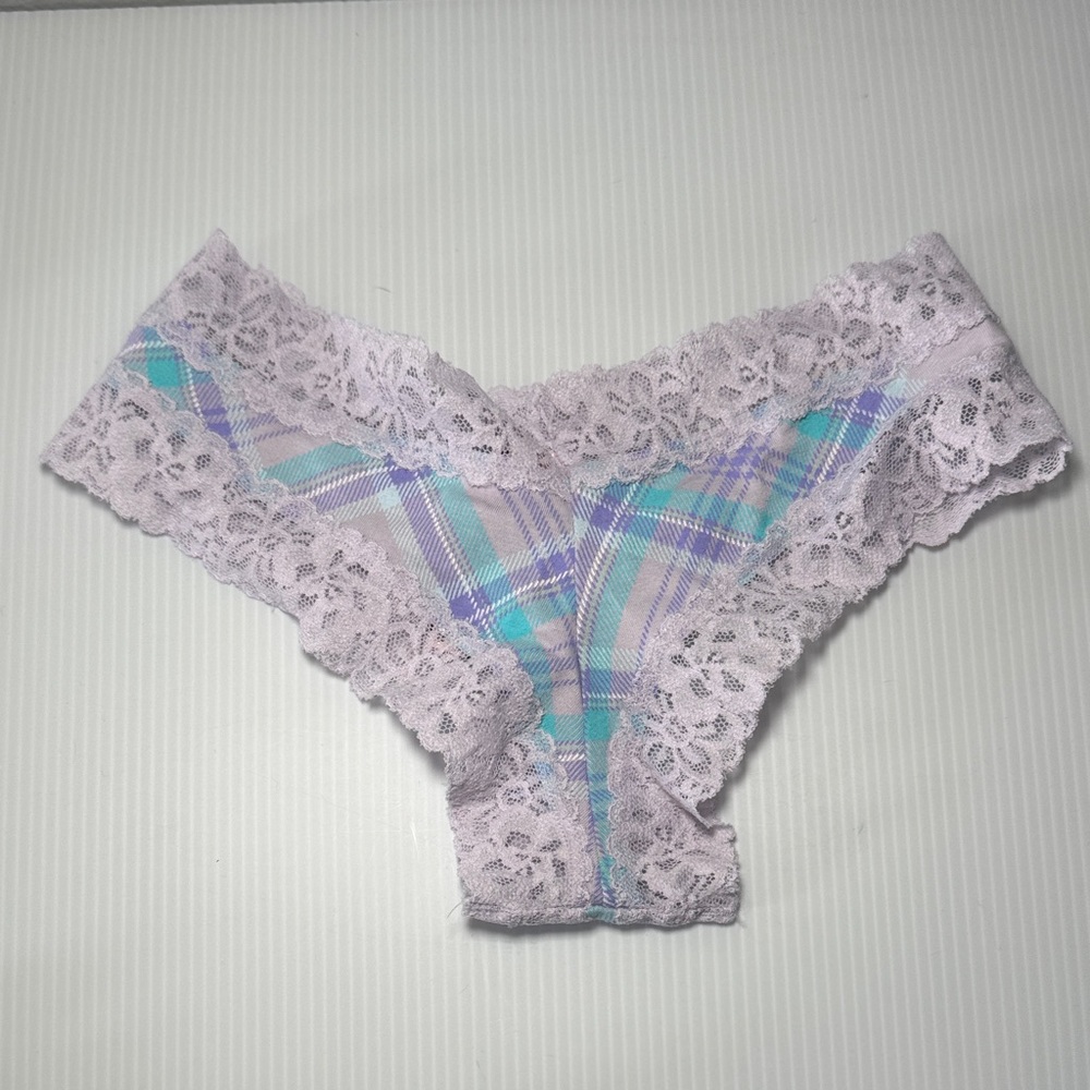 VS Cheeky Panty Bundle XS - Picture 4 of 9